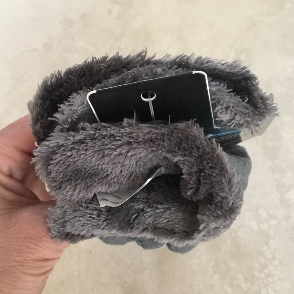 Isotoner Women’s Smart Touch Gloves - Picture 8 of 9